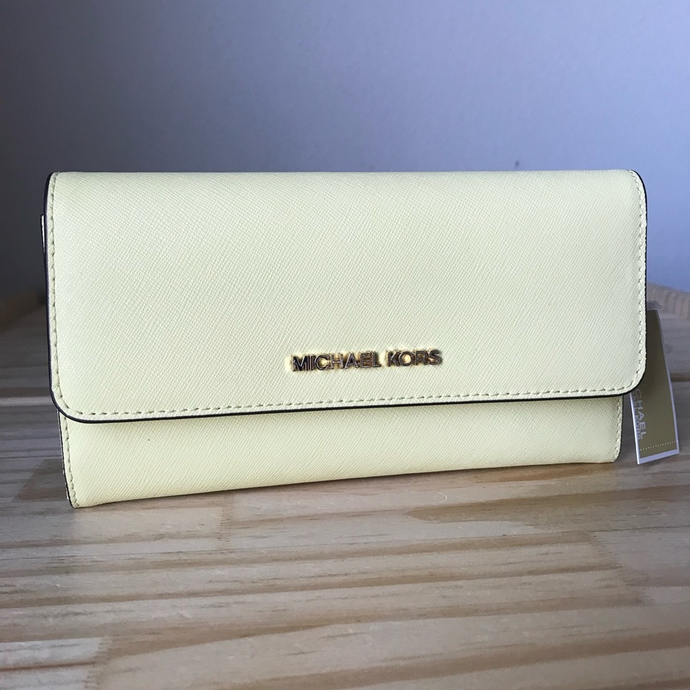 Michael Kors Wallet 🎈🎈